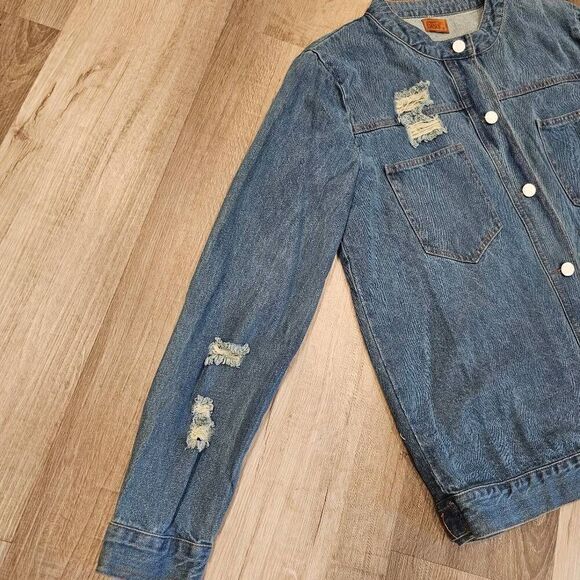Pol Women's Distressed Denim Size Medium Jean Jacket - Picture 4 of 14